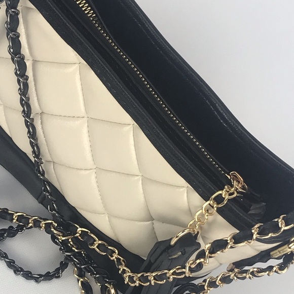 Quilted Vegan Leather Bag - Picture 3 of 5